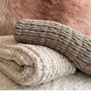 PUFFY HANDMADE BLANKETS